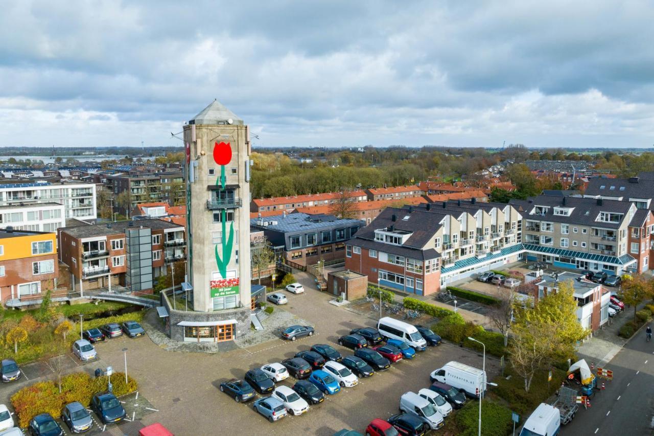 B&B De Tulpentoren Roelofarendsveen Eksteriør bilde